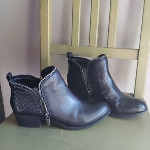 Lucky Brand Quilted Zip Bartalino low bootie 7